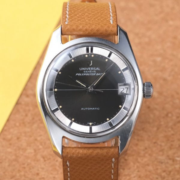 RÉSERVÉE Universal Genève - Polerouter Date Ref 869113